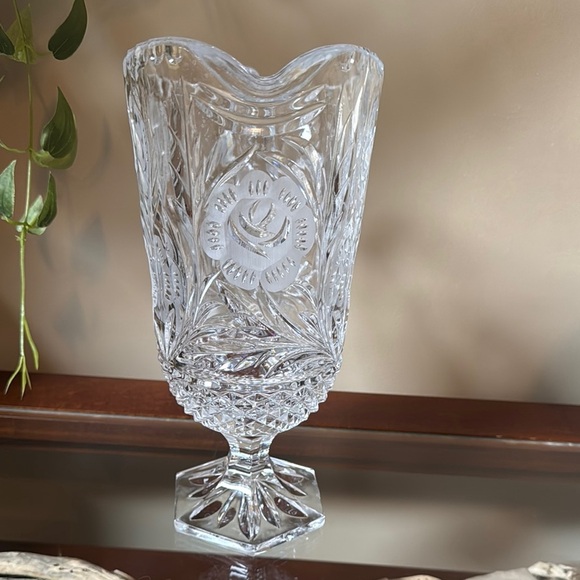 Intricate Hand cut lead crystal Glass Pitcher with Floral Motif - Picture 3 of 3